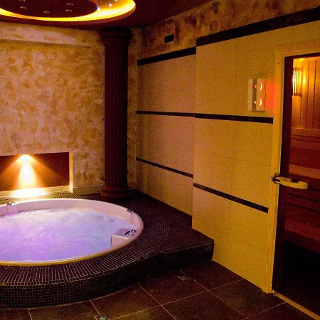 מלון Leopold I 4*