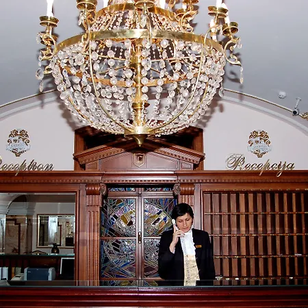 Leopold I מלון 4*