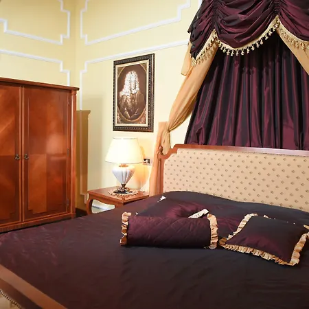 Leopold I מלון 4*