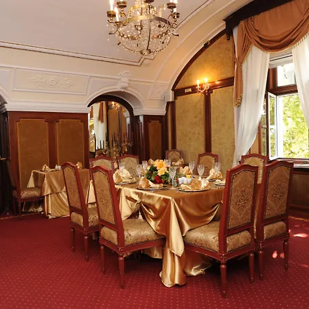 Leopold I מלון 4*